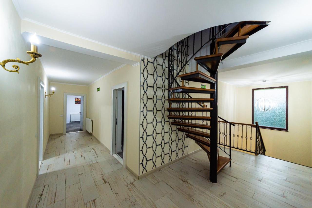 Casa Avram Villa Râmnicu Vâlcea Eksteriør billede