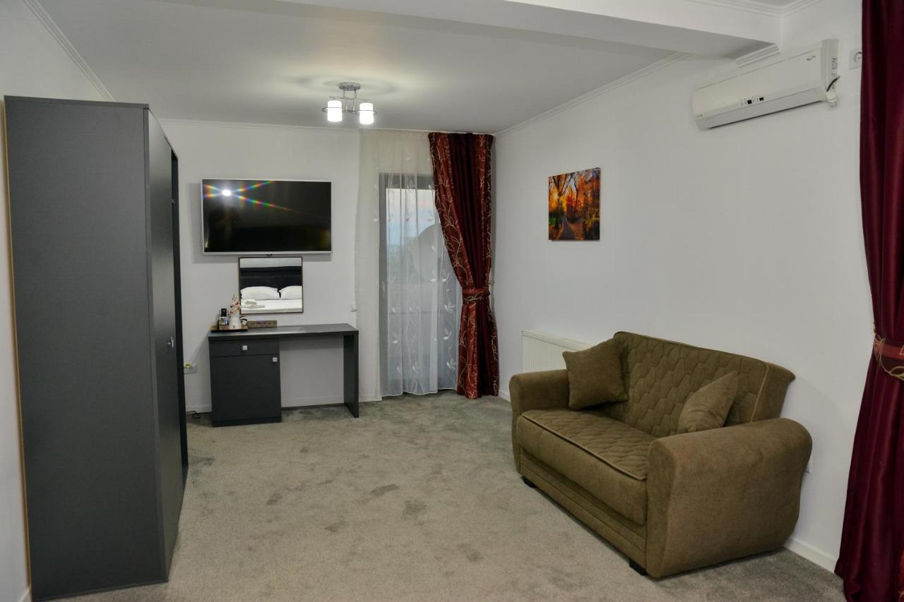 Casa Avram Villa Râmnicu Vâlcea Eksteriør billede
